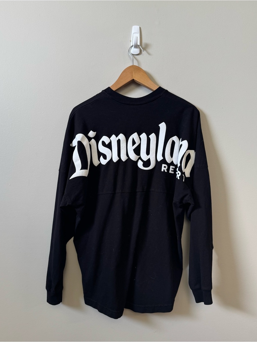 Disneyland Spirit Jersey black & white spell out pullover long sleeve top 💜